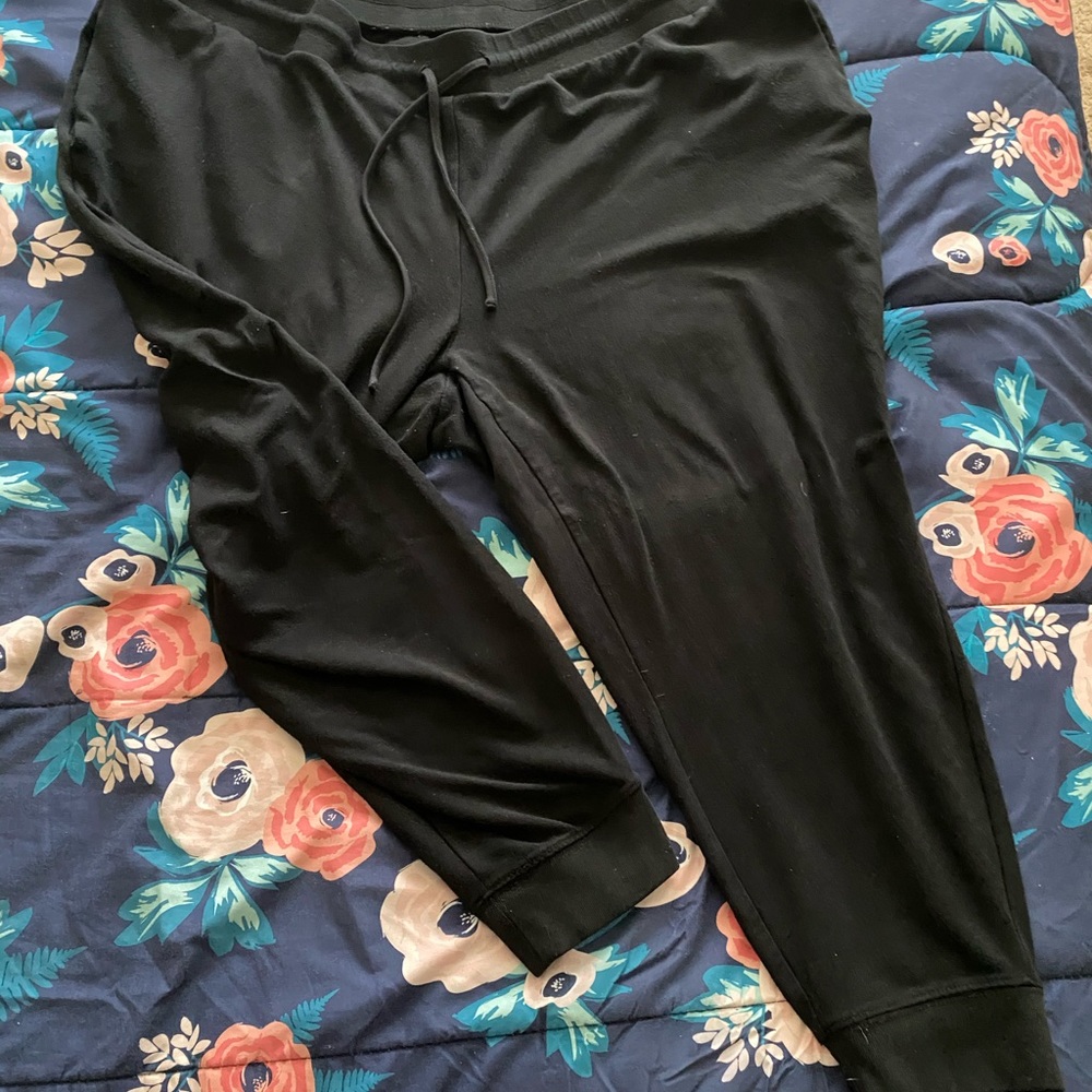TORRID - SIZE 4 - BLACK JOGGERS
